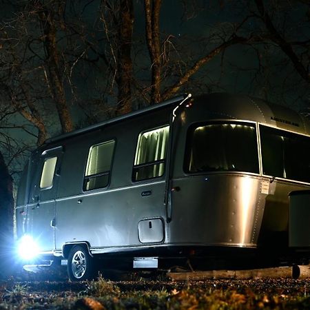Modern Airstream With Amazing View - 10 To 15 Minutes From Kings Canyon National Park Dunlap Exteriör bild