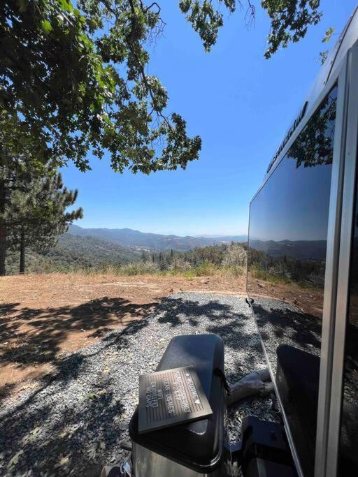 Modern Airstream With Amazing View - 10 To 15 Minutes From Kings Canyon National Park Dunlap Exteriör bild