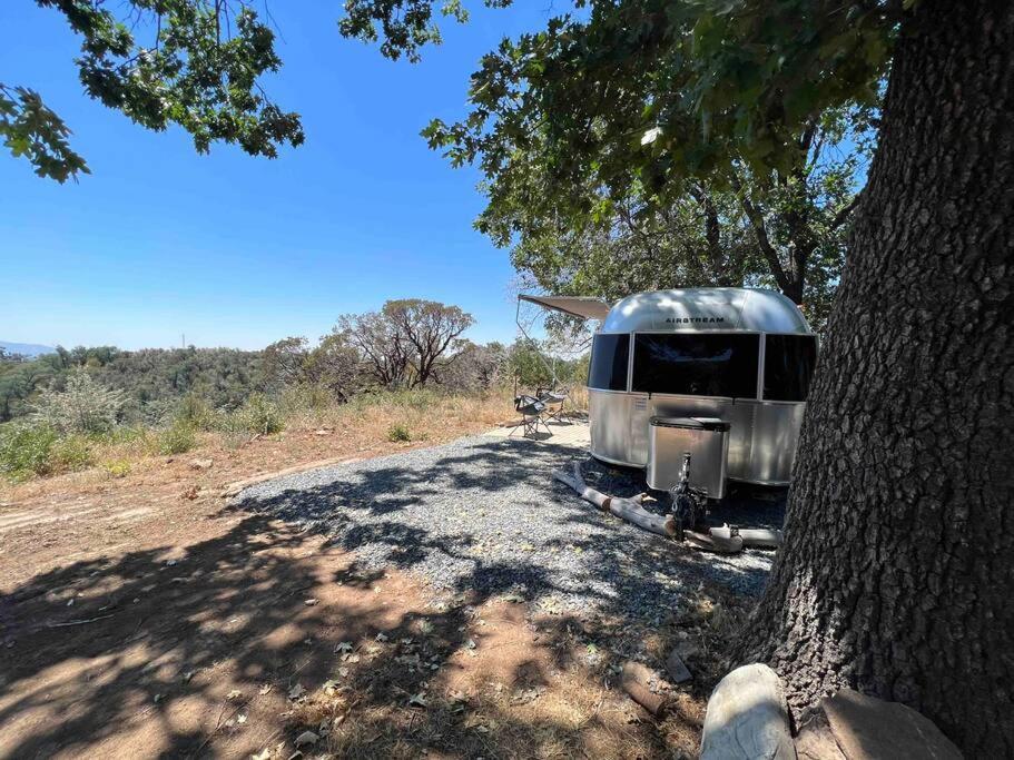 Modern Airstream With Amazing View - 10 To 15 Minutes From Kings Canyon National Park Dunlap Exteriör bild