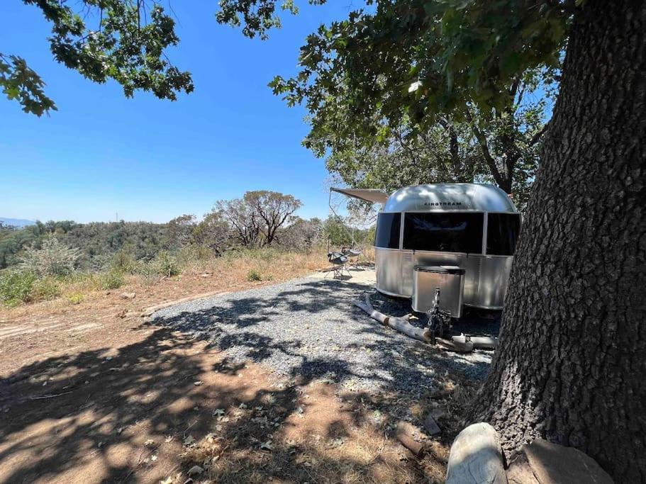 Modern Airstream With Amazing View - 10 To 15 Minutes From Kings Canyon National Park Dunlap Exteriör bild